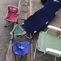 キャンプなどの椅子の画像