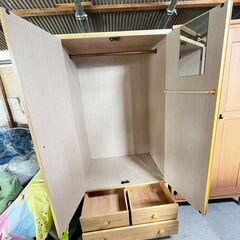 ワードローブ クローゼット 鏡付の画像