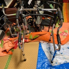 歩行器の画像