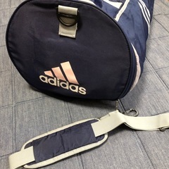 adidas    ボストンバッグ　ネイビーの画像