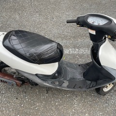 ライブDIO AF34 パールホワイト　不動車　原付　バイクの画像