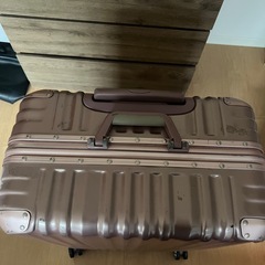 大容量スーツケースの画像