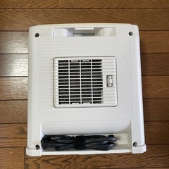 電気ファンヒーターの画像