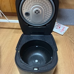 炊飯器 の画像