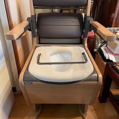 介護用ポータブルトイレ(木製)の画像