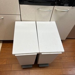 ゴミ箱の画像