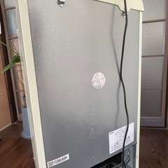 一人暮らし向け レトロ冷蔵庫 81L PRR082Dの画像