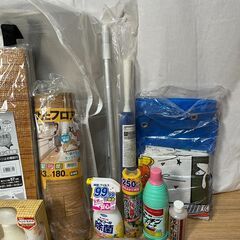 【B348】日用品/雑貨/色々まとめ/焼桐/キッチンマット/ドライヤー/懐中電灯/除菌ミスト/軍手/ブルーシート他の画像