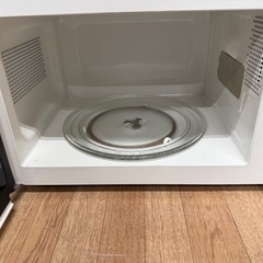 電子レンジ　アイリスオーヤマ電子レンジ KMG- T177-6-W 2019年の画像