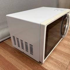 電子レンジ　アイリスオーヤマ電子レンジ KMG- T177-6-W 2019年の画像