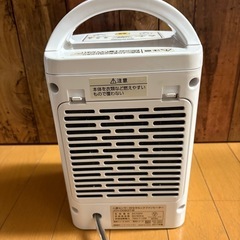 アイリスオーヤマ　人感センサー付きセラミックファンヒーター　JCH-D083T-Wの画像