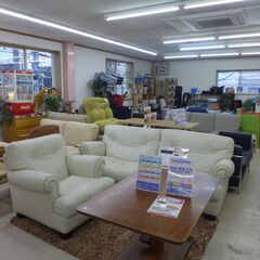 中古品 3人掛けファブリックソファー オットマン付き 木枠 公田店の画像
