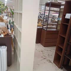 リユースのサカイ栃木店★ジモティ割あり★  本棚 ホワイト W109.5×D29.5×H180.5 クリーニング済み TC11208の画像