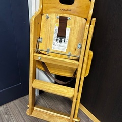 子供用イス(ハイチェア)の画像