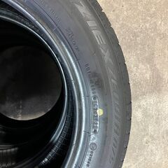【新車外し！】クロストレックのオールシーズンタイヤ4本　225/55R18の画像