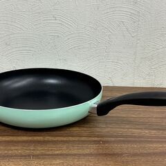 【お売りします】未使用 フライパン 直径約26㎝ IH対応 調理器具の画像