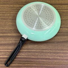 【お売りします】未使用 フライパン 直径約26㎝ IH対応 調理器具の画像