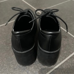 厚底ローファー22.5センチの画像