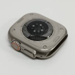【美品】Apple Watch Ultra/GPS+セルラー/49mm/A2684/チタニウム〈MNHG3J/A〉の画像