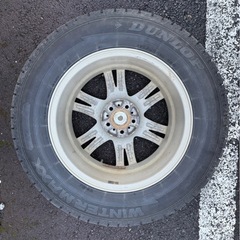 冬タイヤダンロップ4本ホイール付きの画像