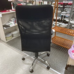 オフィスチェア　全長約116㎝　座面最高51㎝　　横幅約56㎝　奥行約51㎝の画像