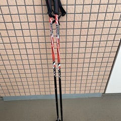 スキーブーツ・板・ストックの画像