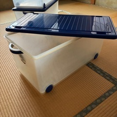 大型　プラスチック　収納ケース　4個の画像