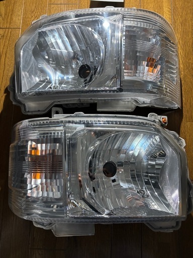 ハイエース 200系4型ヘッドライト