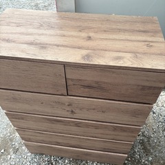 5段木製収納家具の画像
