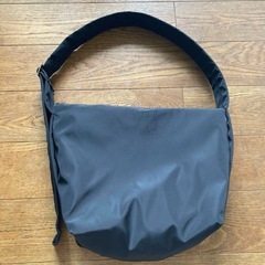 ステッチベルト ショルダーバッグの画像