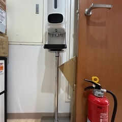 検温　アルコール噴霧機の画像