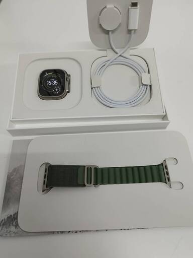 【良品】Apple Watch Ultra/GPS+セルラー/49mm/A2684/チタニウム〈MNHJ3J/A〉