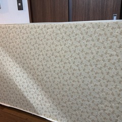 シングルベッド(マットレス付き)の画像