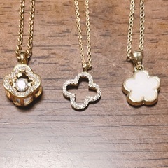 【セット売り】アクセサリー｜花型ネックレス・ブレスレット・イヤリング・イヤーカフ・フリーサイズリング等【お買い得】の画像