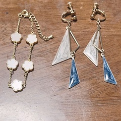 【セット売り】アクセサリー｜花型ネックレス・ブレスレット・イヤリング・イヤーカフ・フリーサイズリング等【お買い得】の画像