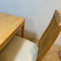 ダイニングテーブル　チェア五点セット
の画像