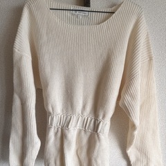 白トップスの画像