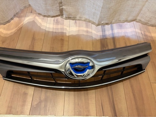 TOYOTA  カローラフィルダー　フロントグリル