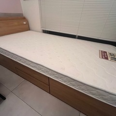 ニトリ 大容量収納付きベッド　マットレス付きの画像