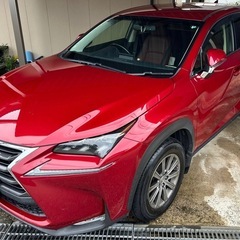 希少ワインレッド　NX200tの画像