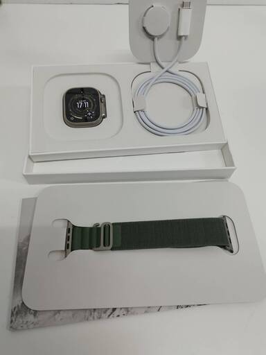 【良品】Apple Watch Ultra/GPS+セルラー/49mm/A2684/チタニウム〈MQFP3J/A〉