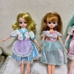 リカちゃん人形4体＆すみっコぐらしドレスセットの画像