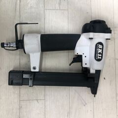 SK11 エアタッカー T425L SA-T425L-X1 超軽量モデル 木工 内装 仕上げ DIY コンプレッサ接続対応 エア工具 88264-19の画像
