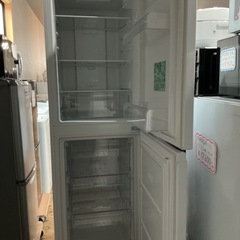 目玉商品👀✨汚れあり💦IRISOHYAMA2025年製IRSN-23B-W全定格内容積230L白の画像