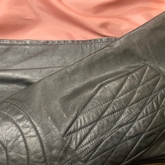 袖短め小さめビンテージ革ジャンの画像