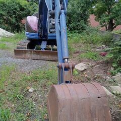 ユンボ、コマツバックホウ6トン1450時間、激安鉄キャタゴムパット付きです。の画像