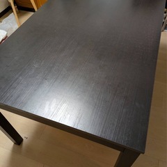 ダイニングテーブルの画像