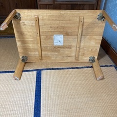 折りたたみのローテーブルの画像
