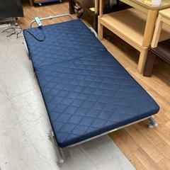 ジモティー限定価格！S144 ⭐ VITA ヴィータ 折りたたみ電動ベッド 無段階電動リクライニング 幅91cm  USEDの画像