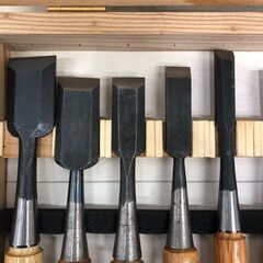 丸一鑿 8本組 木箱入り 追入鑿 彫刻 鉋 ノミ 大工道具 刃物 セット 木工 DIY 職人道具 ハンドツール　【糸島市内 送料無料】88264-20の画像